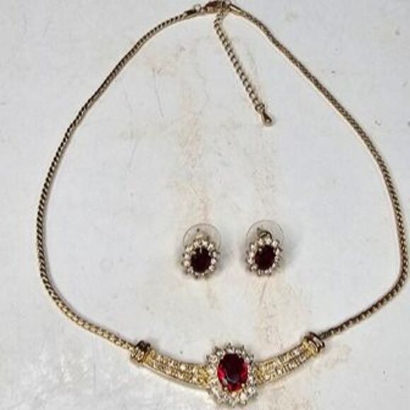 Gold Tone Red and Clear Glass Stone Formal Jewelry Set 16"L - Picture 1 of 7